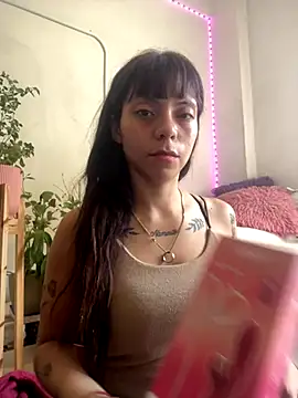 Snapshot of melisabunnny chatting on 11.15.25 melisabunnny online show from 11.15.25