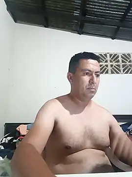 Snapshot of walwan85 chatting on 12.18.25 walwan85 online show from 12.18.25