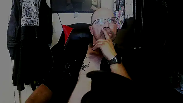 KrazyLegz online show from 10.03.25