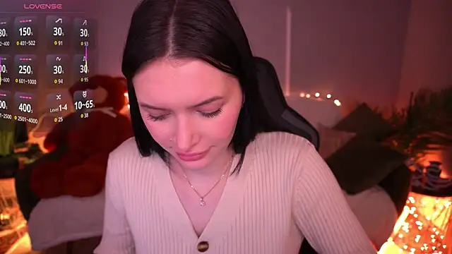 Snapshot of MilaSecrett chatting on 02.22.26 MilaSecrett online show from 02.22.26