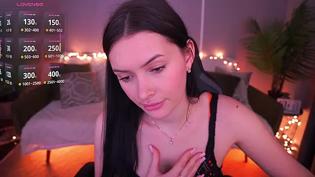 Snapshot of MilaSecrett chatting on 03.15.26 MilaSecrett online show from 03.15.26