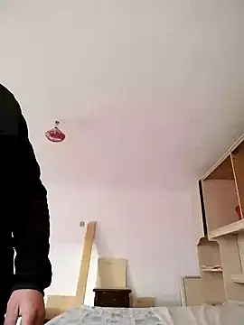 Snapshot of LOREDAN1 chatting on 12.27.24 LOREDAN1 online show from 12.27.24