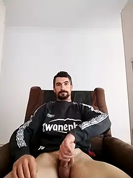 Snapshot of LOREDAN1 chatting on 11.13.25 LOREDAN1 online show from 11.13.25