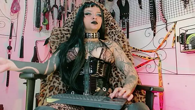 Agatha BDSM online show from 04.30.26