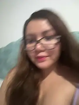 Snapshot of solecito_22 chatting on 02.01.25 solecito 22 online show from 02.01.25