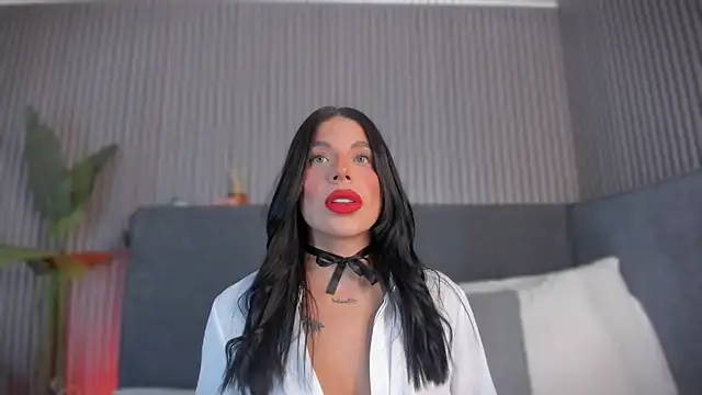 emelie 89 online show from 06.12.26