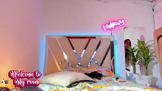 Snapshot of violeta_prince chatting on 12.17.24 violeta prince online show from 12.17.24