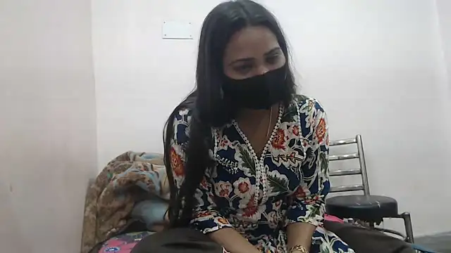 Snapshot of wildbabes chatting on 12.17.25 wildbabes online show from 12.17.25