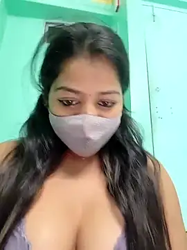 Snapshot of Monalisa_Singh chatting on 02.05.25 Monalisa Singh online show from 02.05.25