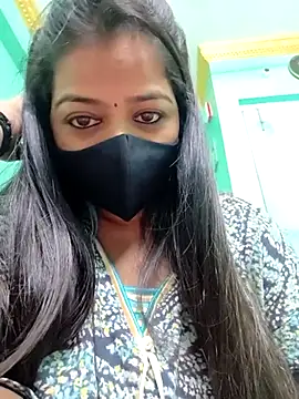 Snapshot of Monalisa_Singh chatting on 10.08.25 Monalisa Singh online show from 10.08.25