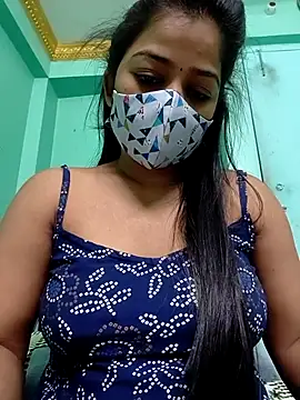 Snapshot of Monalisa_Singh chatting on 11.04.25 Monalisa Singh online show from 11.04.25