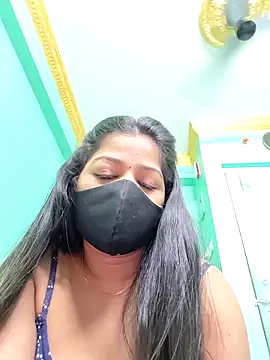 Snapshot of Monalisa_Singh chatting on 03.11.26 Monalisa Singh online show from 03.11.26