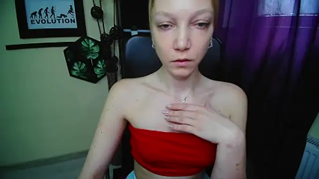 EmillyPlay online show from 05.15.26