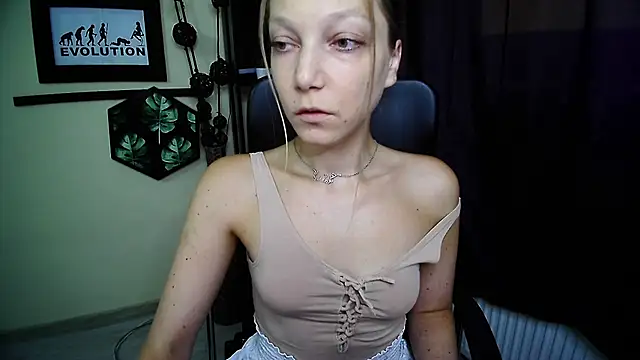 EmillyPlay online show from 07.09.26
