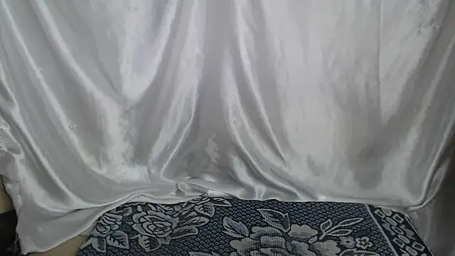 Burberrry  online show from 05.04.26
