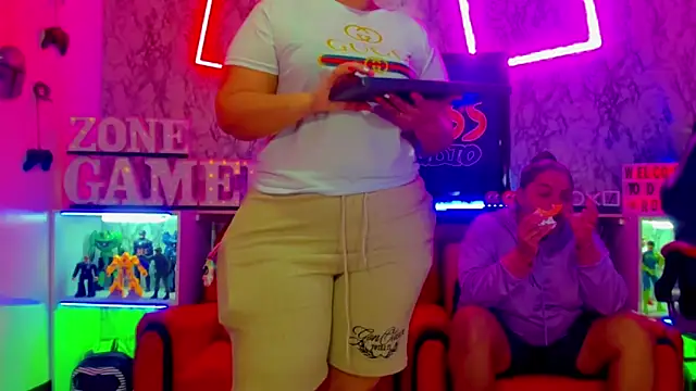 brunnette hot online show from 03.20.25