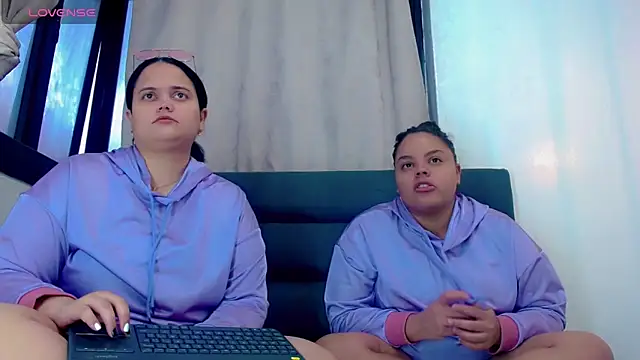 brunnette hot online show from 12.03.25