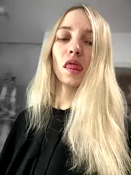 Snapshot of Adelina0001 chatting on 12.02.24 Adelina0001 online show from 12.02.24