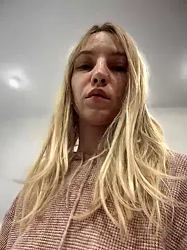 Snapshot of Adelina0001 chatting on 12.07.24 Adelina0001 online show from 12.07.24