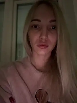 Snapshot of Adelina0001 chatting on 01.11.25 Adelina0001 online show from 01.11.25