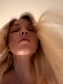 Snapshot of Adelina0001 chatting on 11.26.25 Adelina0001 online show from 11.26.25