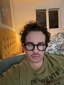 Snapshot of hardmecl chatting on 03.07.25 hardmecl online show from 03.07.25