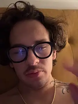 Snapshot of hardmecl chatting on 09.23.25 hardmecl online show from 09.23.25