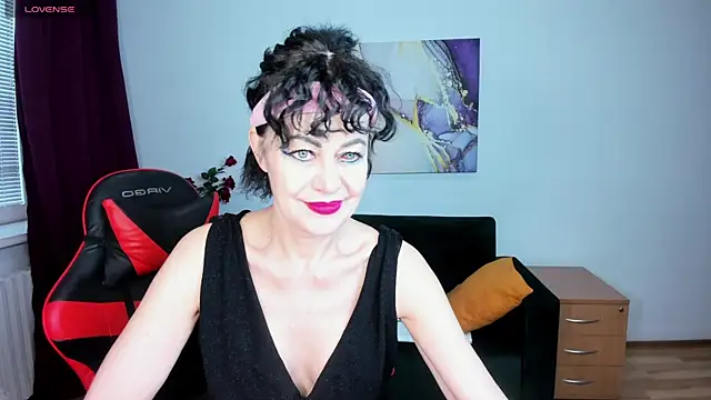 Silvia Wallec online show from 05.02.26