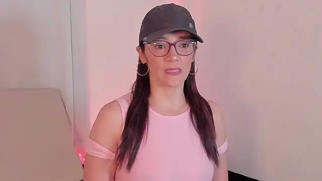 Jessica Herrera  online show from 01.12.26