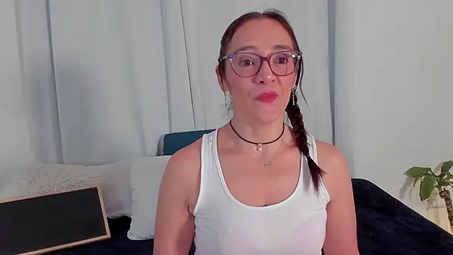 Jessica Herrera  online show from 02.26.26