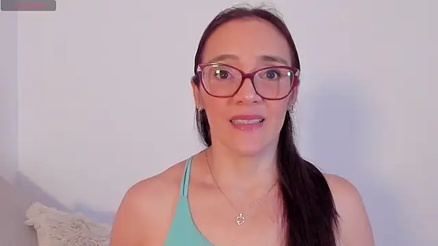 Jessica Herrera  online show from 04.30.26