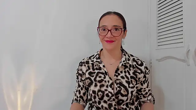 Jessica Herrera  online show from 07.10.26