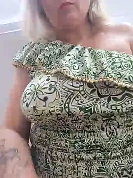 Snapshot of lady_charlyne chatting on 01.18.25 lady charlyne online show from 01.18.25