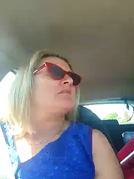 Snapshot of lady_charlyne chatting on 01.20.25 lady charlyne online show from 01.20.25