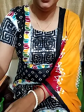 Snapshot of Priya_Boudi chatting on 12.19.24 Priya Boudi online show from 12.19.24