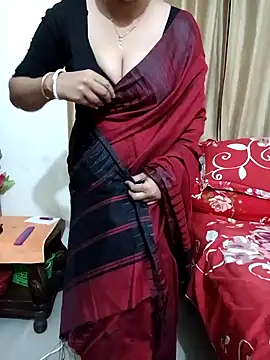 Snapshot of Priya_Boudi chatting on 12.22.24 Priya Boudi online show from 12.22.24