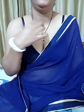 Snapshot of Priya_Boudi chatting on 01.04.25 Priya Boudi online show from 01.04.25