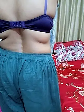 Snapshot of Priya_Boudi chatting on 02.21.25 Priya Boudi online show from 02.21.25