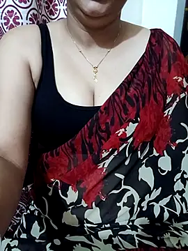 Snapshot of Priya_Boudi chatting on 10.06.25 Priya Boudi online show from 10.06.25