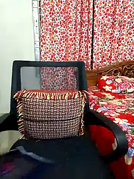 Snapshot of Priya_Boudi chatting on 10.14.25 Priya Boudi online show from 10.14.25