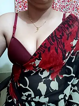 Snapshot of Priya_Boudi chatting on 01.06.26 Priya Boudi online show from 01.06.26