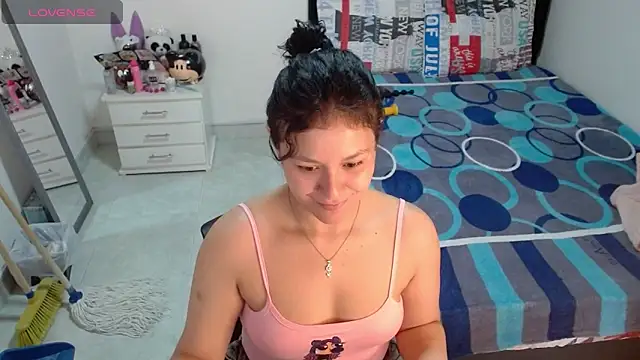 soniafuckboobs online show from 04.13.26