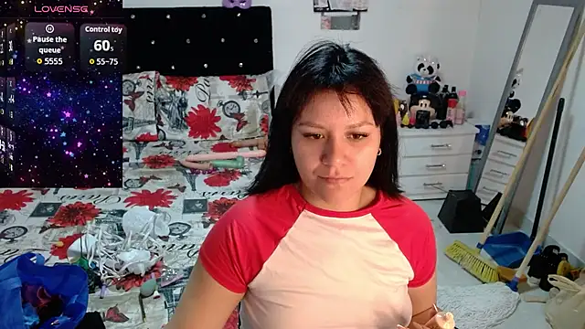 Snapshot of soniafuckboobs chatting on 07.15.26 soniafuckboobs online show from 07.15.26