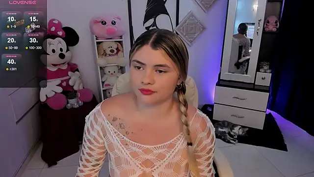 chloejones   online show from 02.06.25