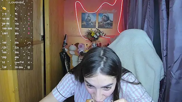 Fiery Brunette  online show from 03.09.25