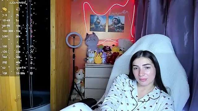 Fiery Brunette  online show from 09.21.25