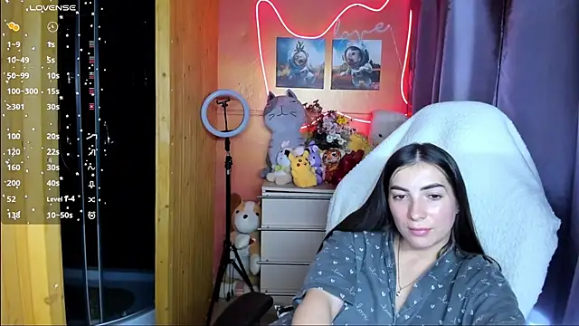 Fiery Brunette  online show from 09.27.25