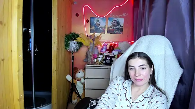 Snapshot of Fiery_Brunette_ chatting on 01.10.26 Fiery Brunette online show from 01.10.26