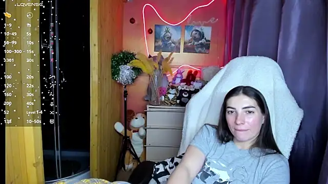 Snapshot of Fiery_Brunette_ chatting on 01.13.26 Fiery Brunette online show from 01.13.26