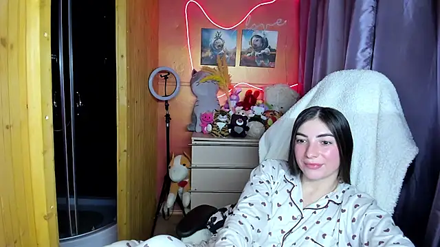 Snapshot of Fiery_Brunette_ chatting on 01.18.26 Fiery Brunette online show from 01.18.26